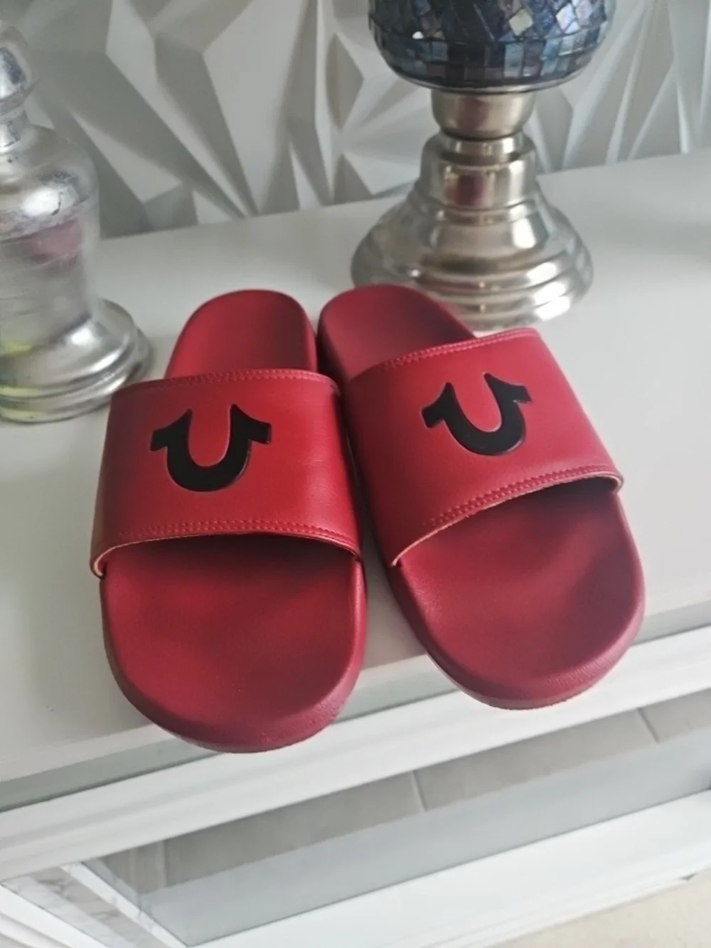 True Religion MenRed Logo Slide Sandals